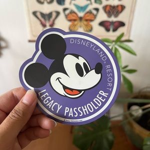 Legacy Passholder Magnet Disneyland Resort